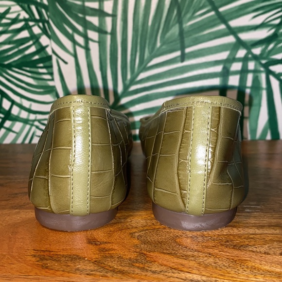 SCHUTZ Matcha Green Leather Croc Embossed Flats Women’s 6 B - Picture 4 of 9